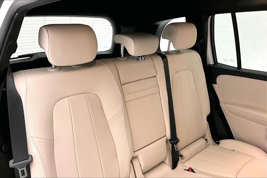 new 2025 Mercedes-Benz GLB 250 car, priced at $47,420