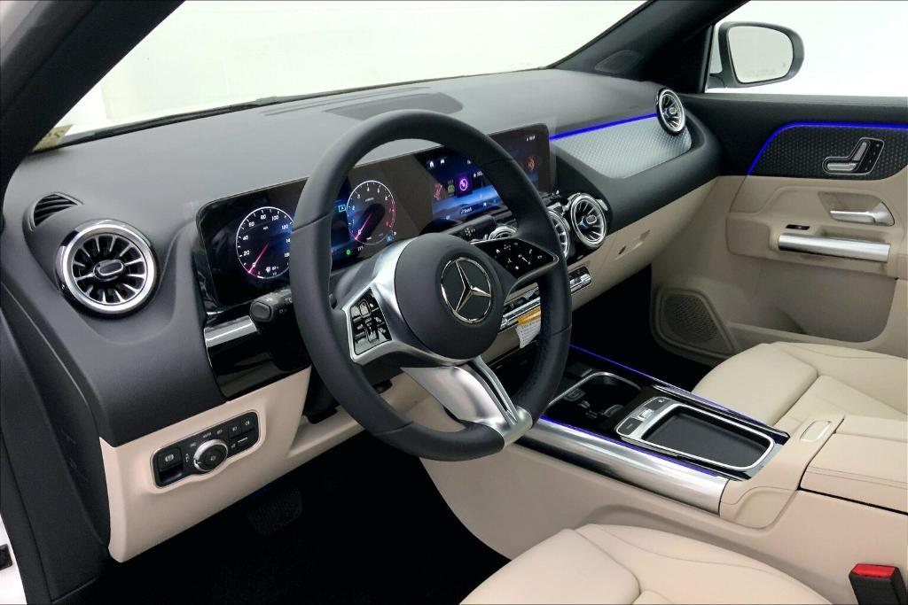 new 2025 Mercedes-Benz GLA 250 car, priced at $46,615