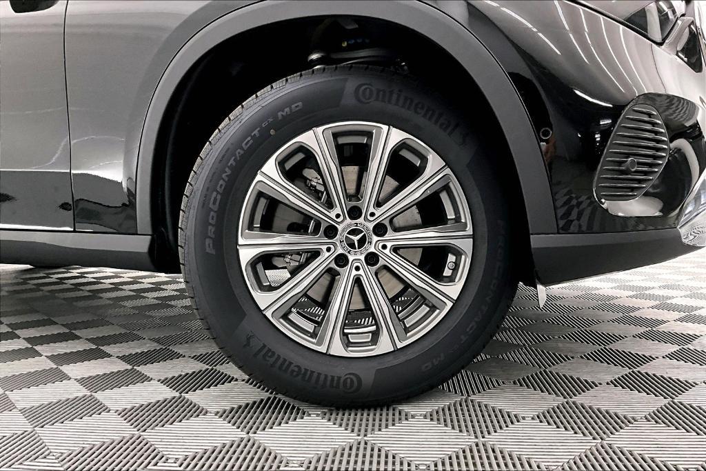 new 2025 Mercedes-Benz GLC 300 car, priced at $50,435