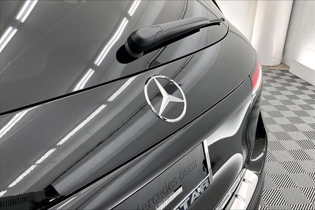 new 2025 Mercedes-Benz GLC 300 car, priced at $51,415