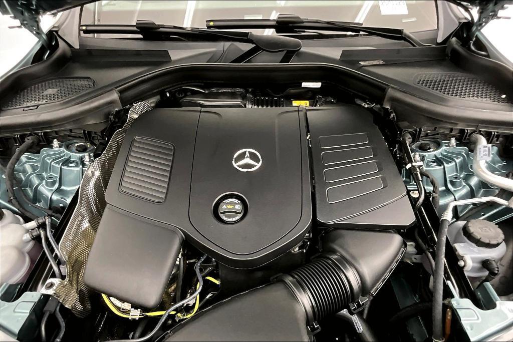 new 2025 Mercedes-Benz GLC 300 car, priced at $57,255