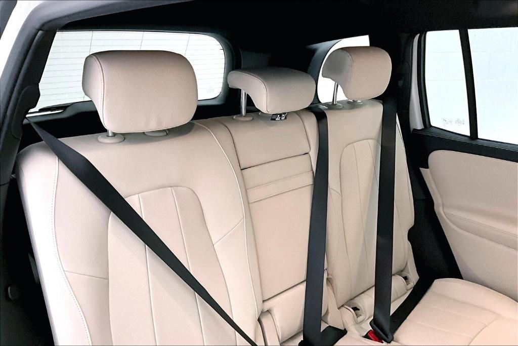 new 2025 Mercedes-Benz GLB 250 car, priced at $47,420