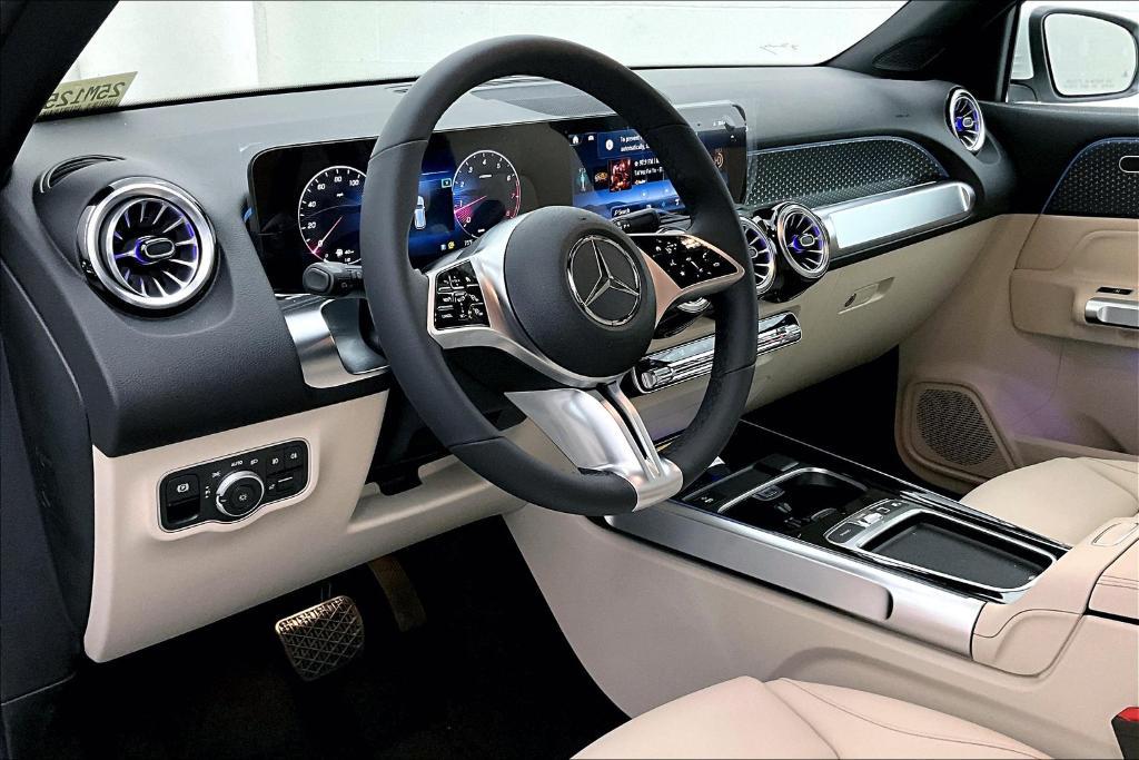 new 2025 Mercedes-Benz GLB 250 car, priced at $47,420