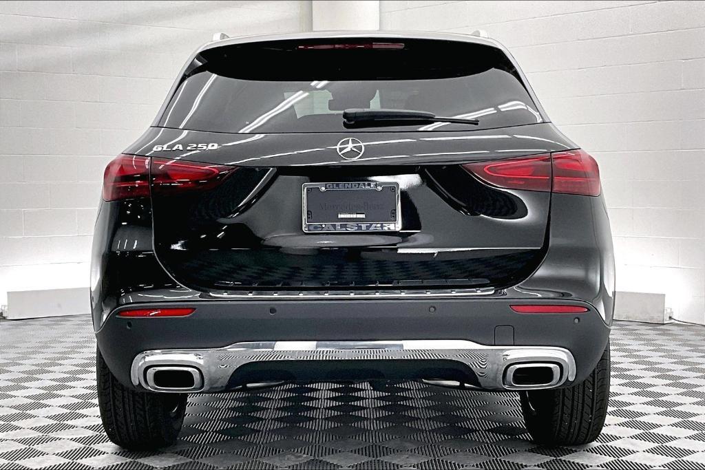 new 2025 Mercedes-Benz GLA 250 car, priced at $44,345