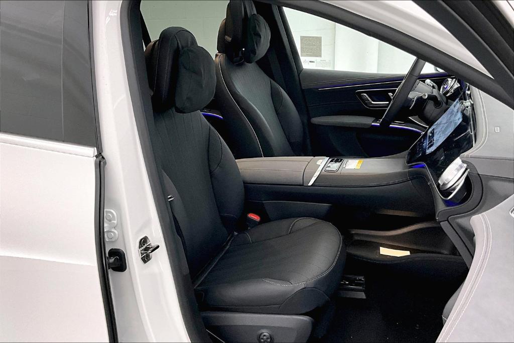 new 2026 Mercedes-Benz EQS 400 car, priced at $93,360