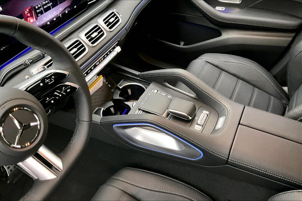 new 2025 Mercedes-Benz GLS 580 car, priced at $119,415