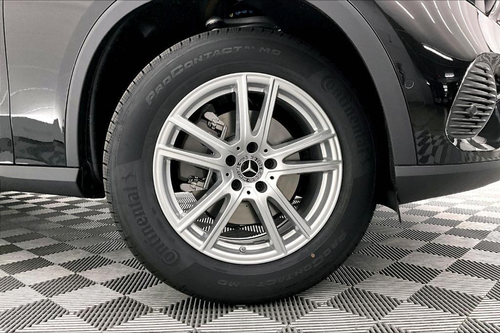 new 2025 Mercedes-Benz GLC 300 car, priced at $50,435