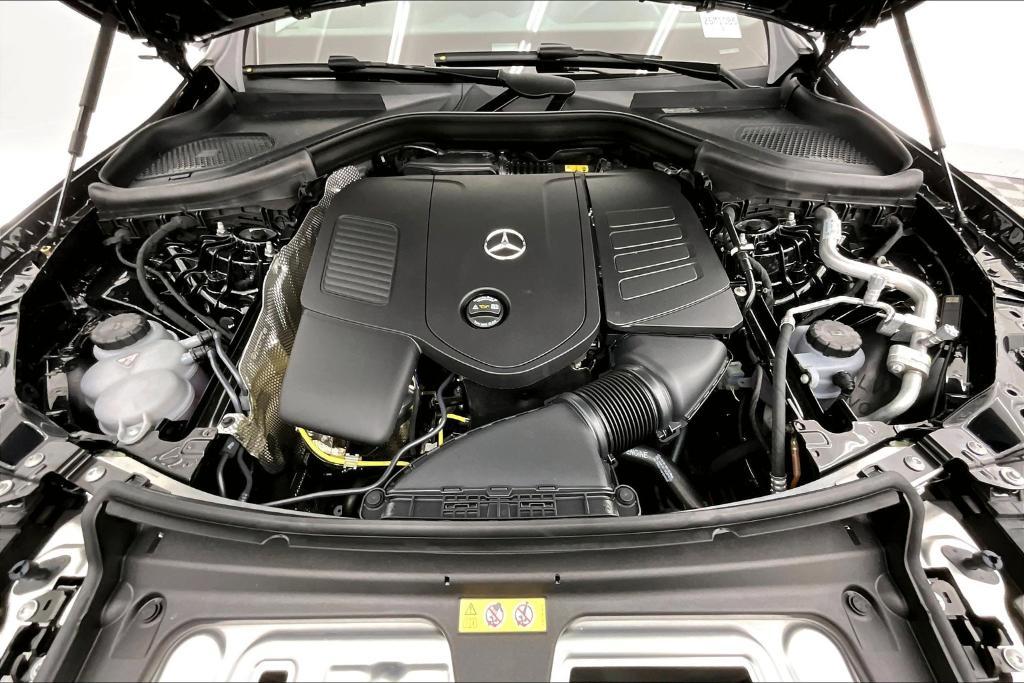 new 2025 Mercedes-Benz GLC 300 car, priced at $50,435