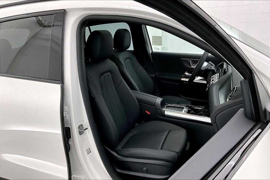 new 2026 Mercedes-Benz GLA 250 car, priced at $44,565