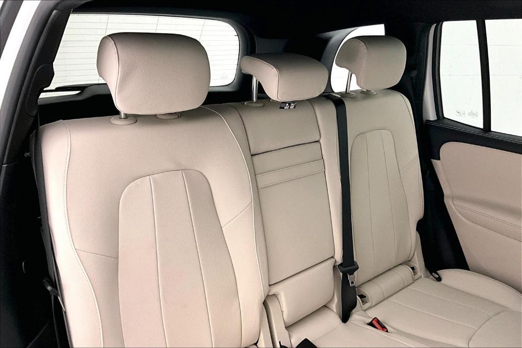 new 2025 Mercedes-Benz GLB 250 car, priced at $47,420