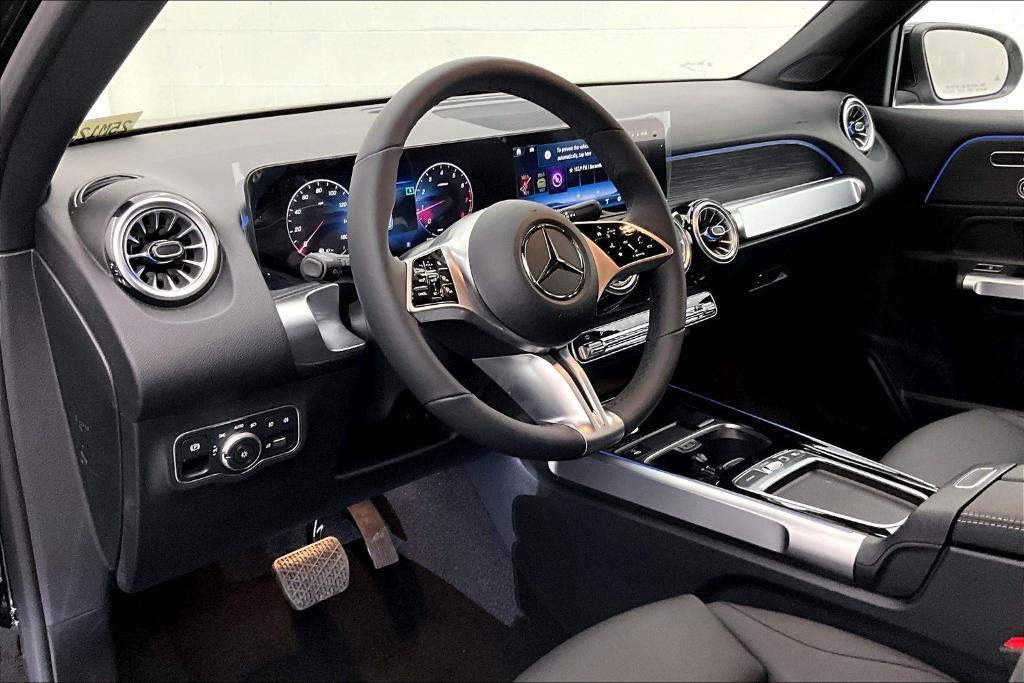 new 2025 Mercedes-Benz GLB 250 car, priced at $47,470