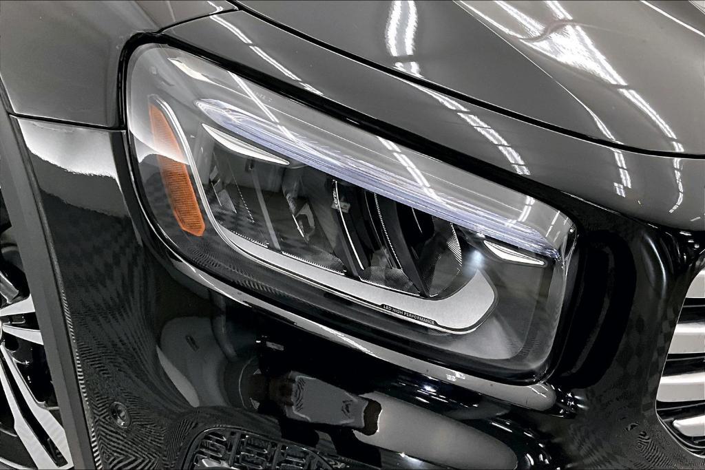 new 2025 Mercedes-Benz GLB 250 car, priced at $47,470