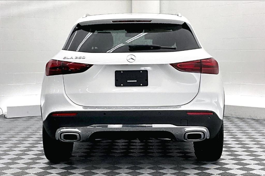 new 2025 Mercedes-Benz GLA 250 car, priced at $46,575