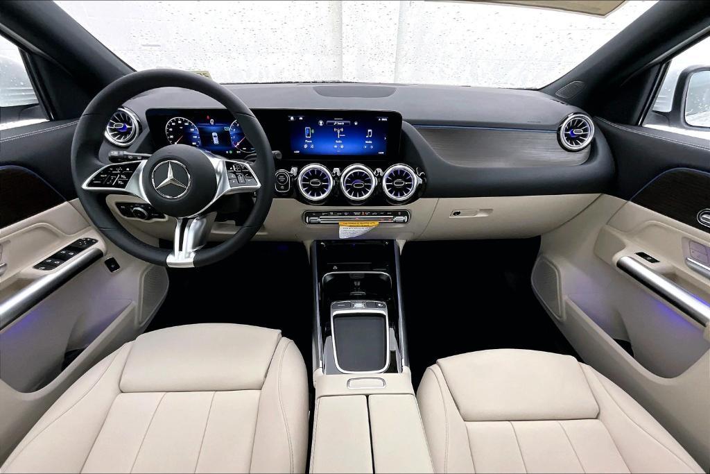 new 2025 Mercedes-Benz GLA 250 car, priced at $46,575