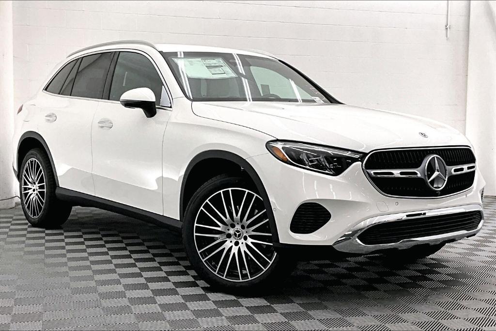 new 2025 Mercedes-Benz GLC 300 car, priced at $54,735
