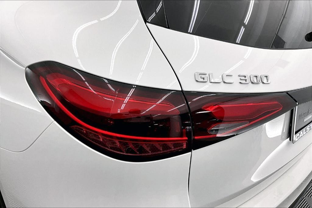 new 2025 Mercedes-Benz GLC 300 car, priced at $54,735