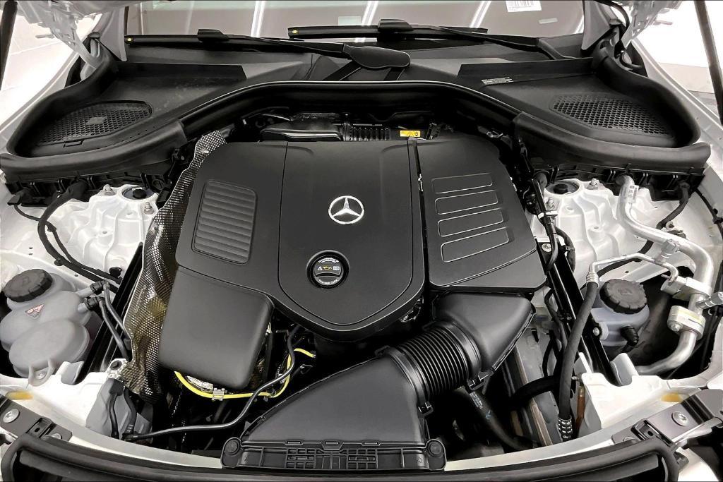 new 2025 Mercedes-Benz GLC 300 car, priced at $54,735