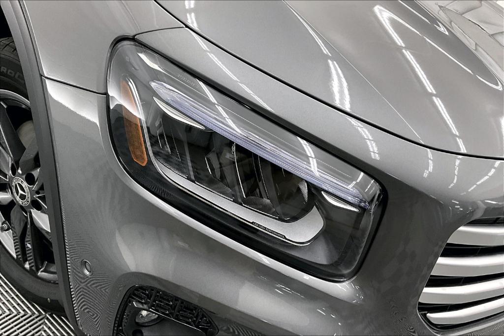new 2025 Mercedes-Benz GLB 250 car, priced at $49,305