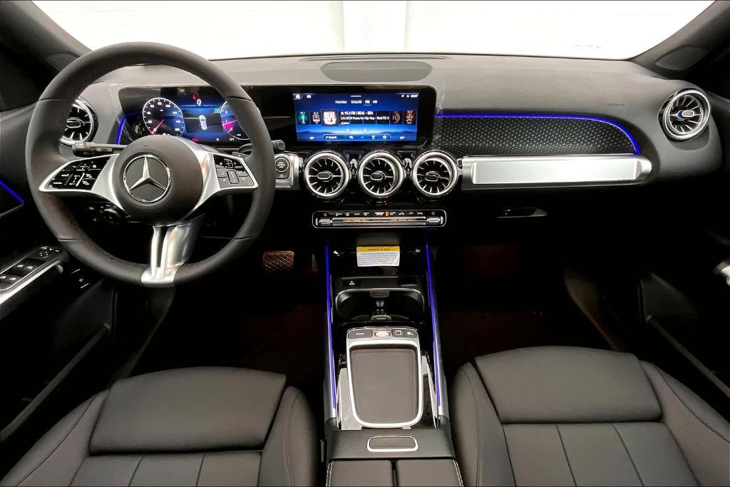 new 2025 Mercedes-Benz GLB 250 car, priced at $49,305