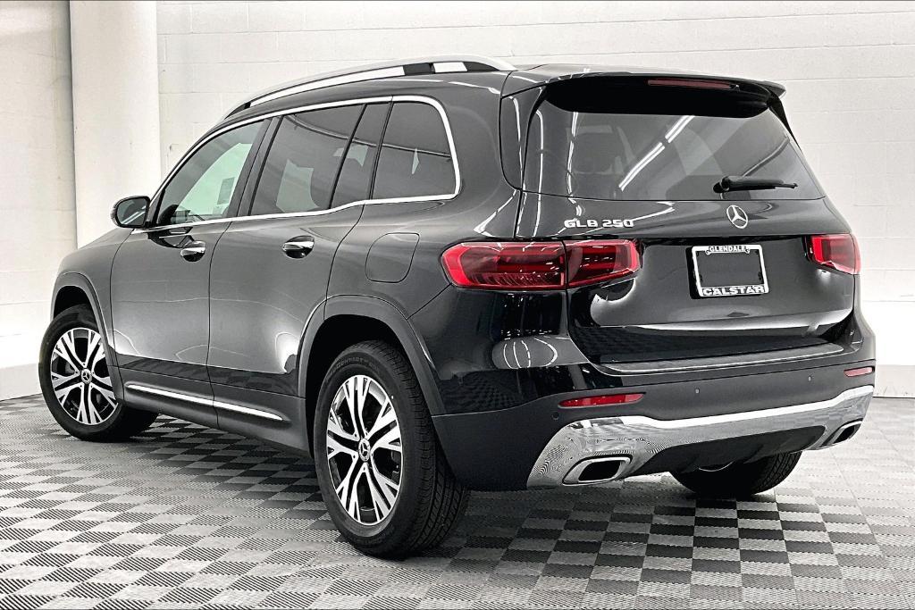 new 2025 Mercedes-Benz GLB 250 car, priced at $48,645