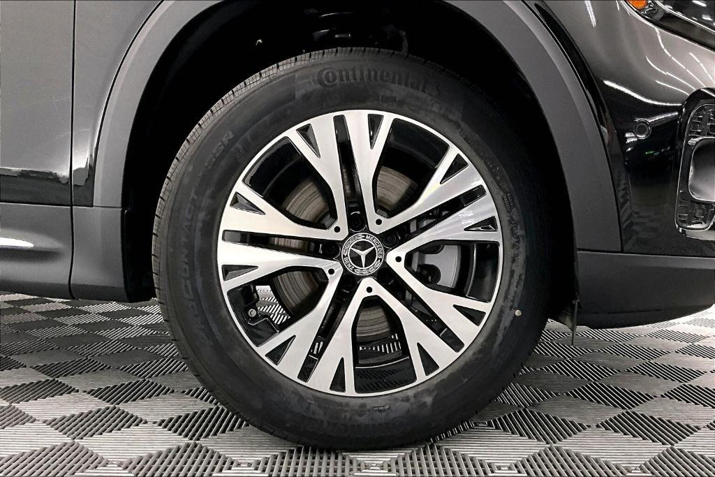 new 2025 Mercedes-Benz GLB 250 car, priced at $48,645