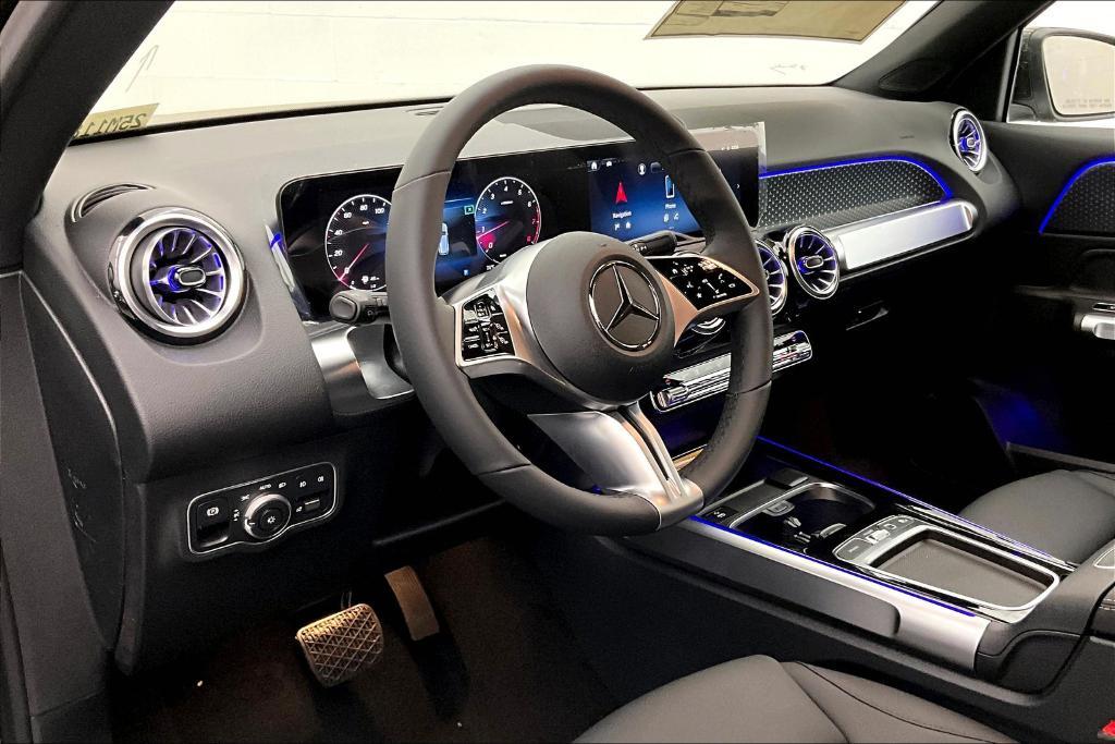 new 2025 Mercedes-Benz GLB 250 car, priced at $48,645