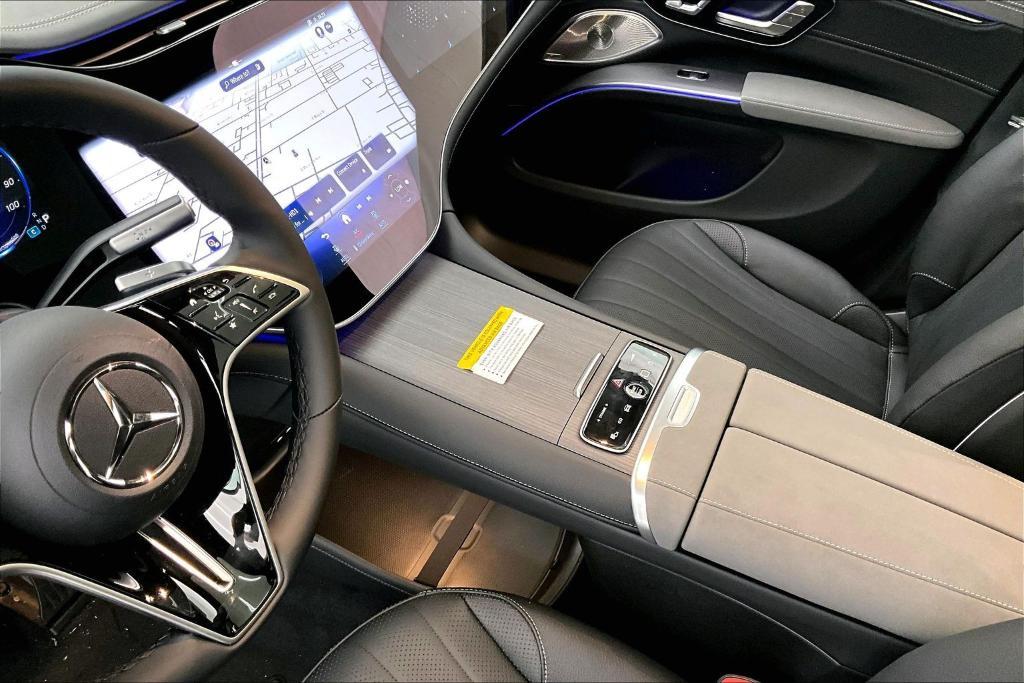 new 2026 Mercedes-Benz EQS 400 car, priced at $91,420