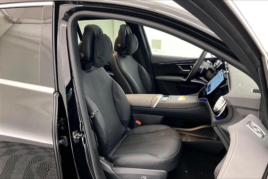 new 2026 Mercedes-Benz EQS 400 car, priced at $91,420