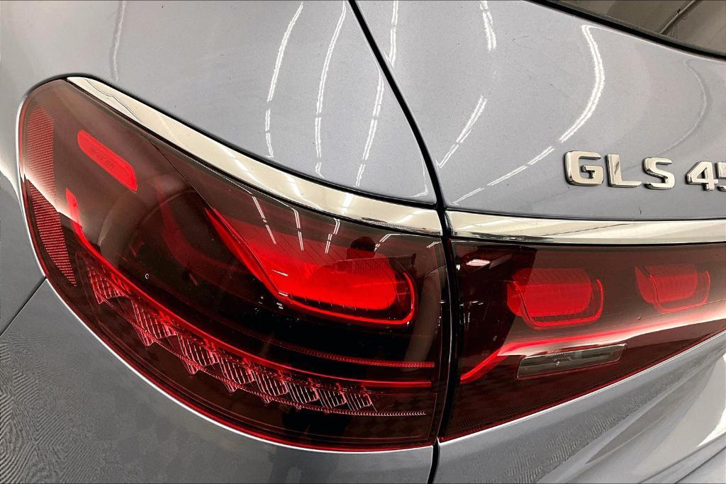 new 2025 Mercedes-Benz GLS 450 car, priced at $103,765