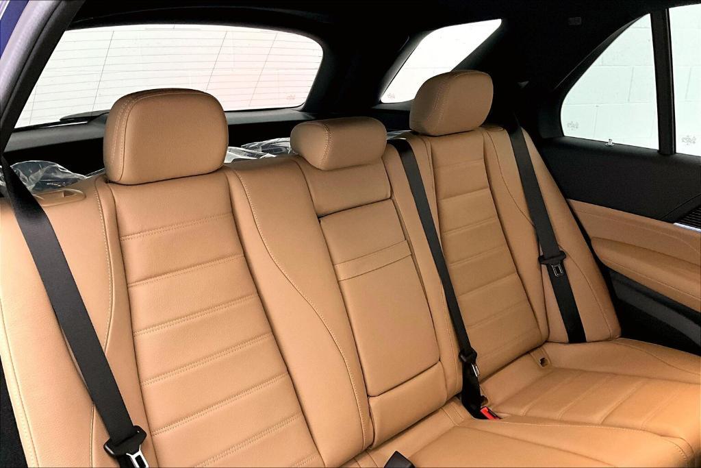 new 2025 Mercedes-Benz GLE 450e car, priced at $90,175