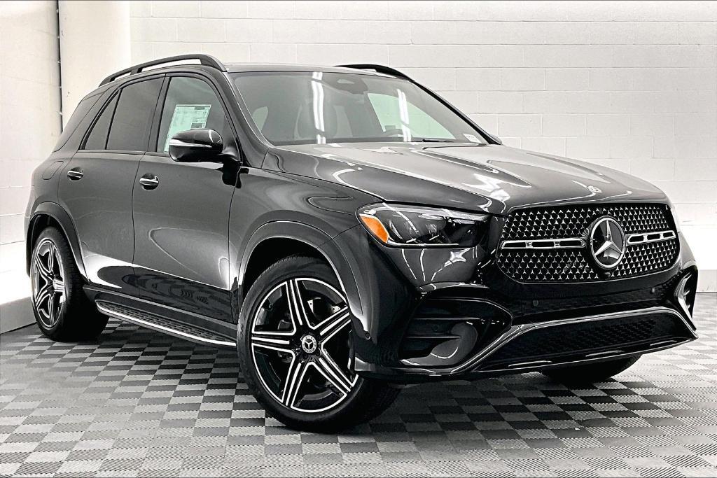 new 2025 Mercedes-Benz GLE 450 car, priced at $79,715