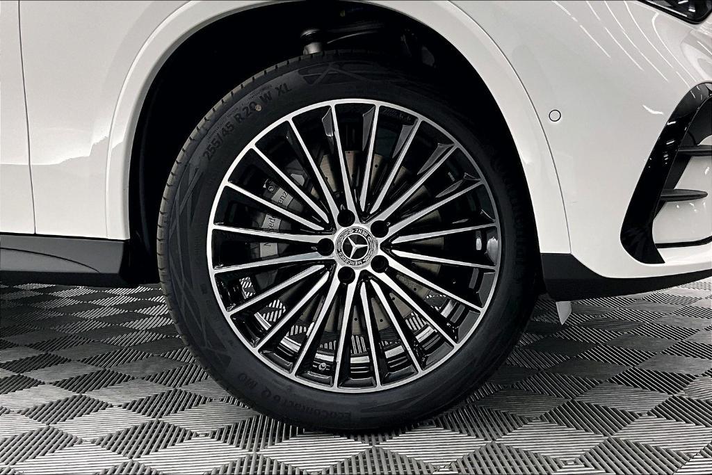 new 2026 Mercedes-Benz GLC 300 car, priced at $67,675