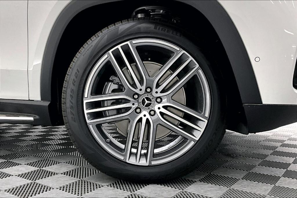 new 2026 Mercedes-Benz GLS 450 car, priced at $93,080