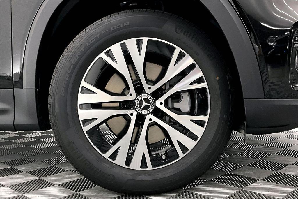 new 2025 Mercedes-Benz GLB 250 car, priced at $47,420