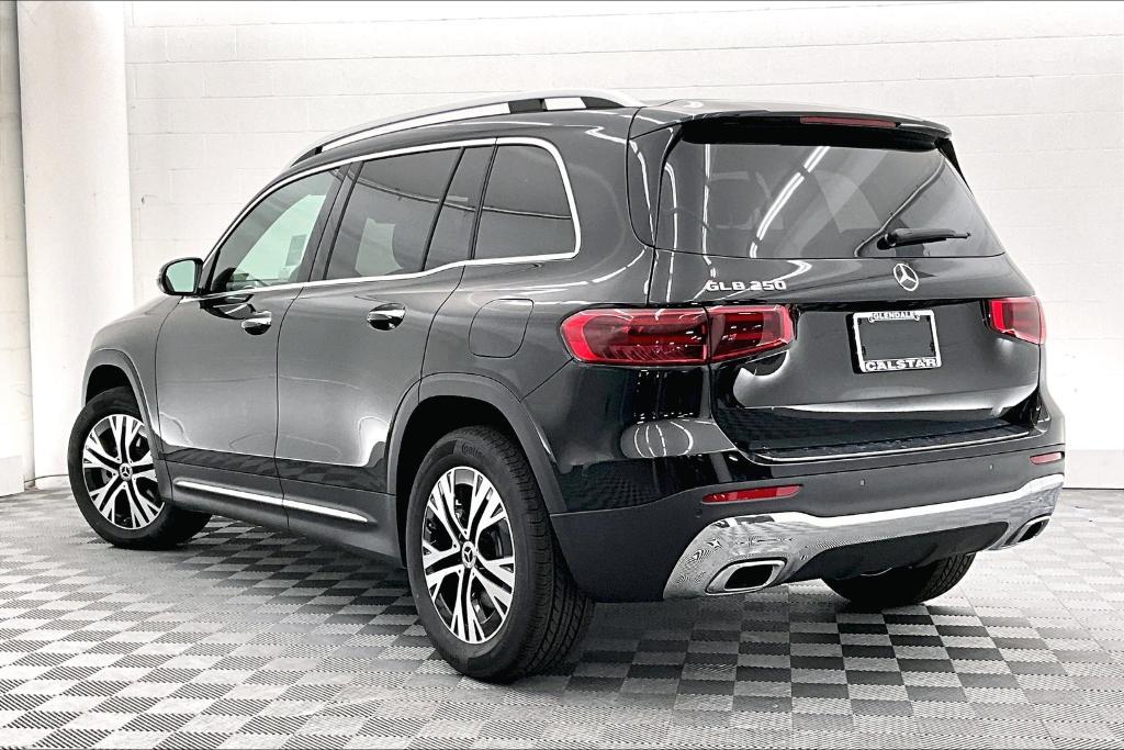 new 2025 Mercedes-Benz GLB 250 car, priced at $47,420