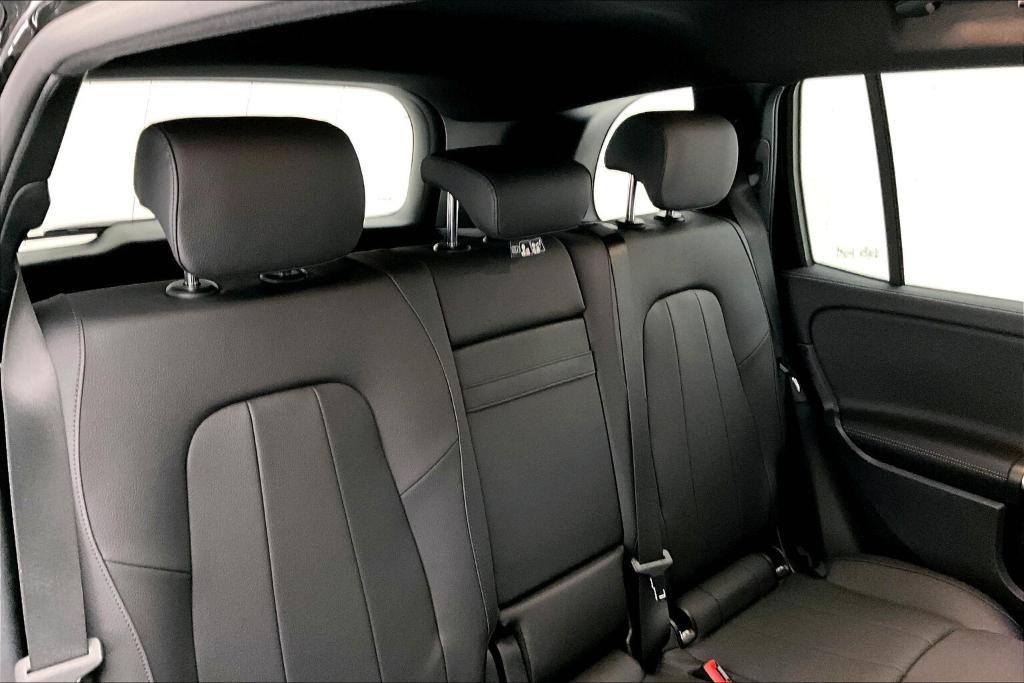 new 2025 Mercedes-Benz GLB 250 car, priced at $47,420