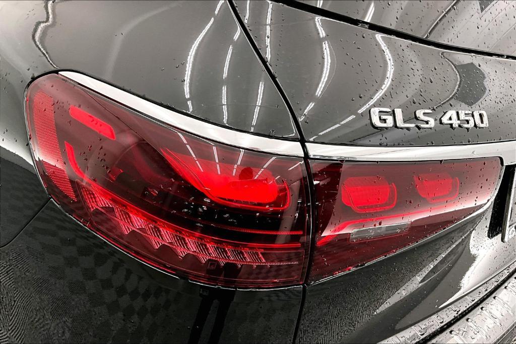 new 2025 Mercedes-Benz GLS 450 car, priced at $96,585