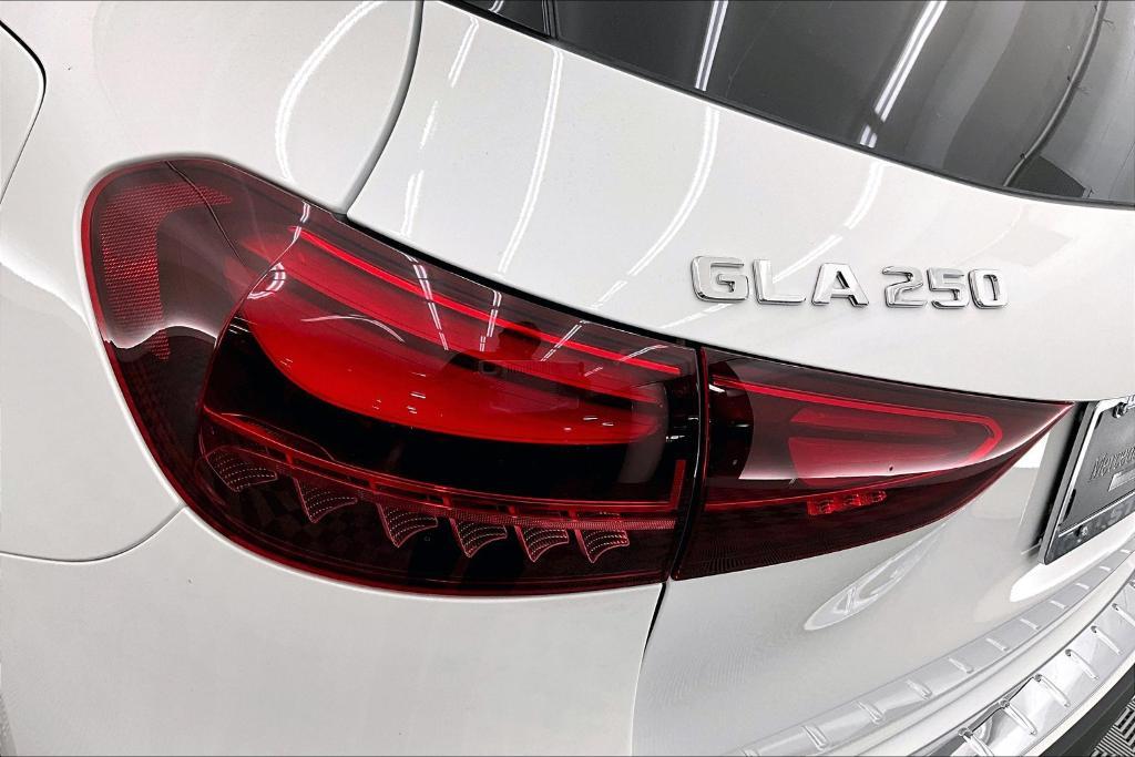 new 2026 Mercedes-Benz GLA 250 car, priced at $44,485