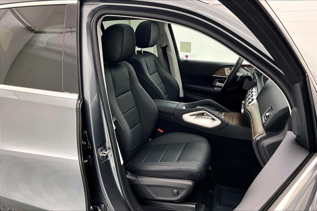 used 2025 Mercedes-Benz GLE 350 car, priced at $66,298