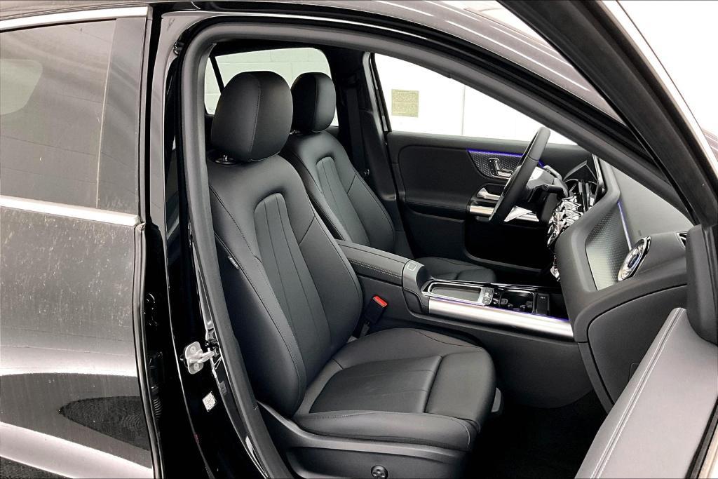 new 2025 Mercedes-Benz GLA 250 car, priced at $44,345