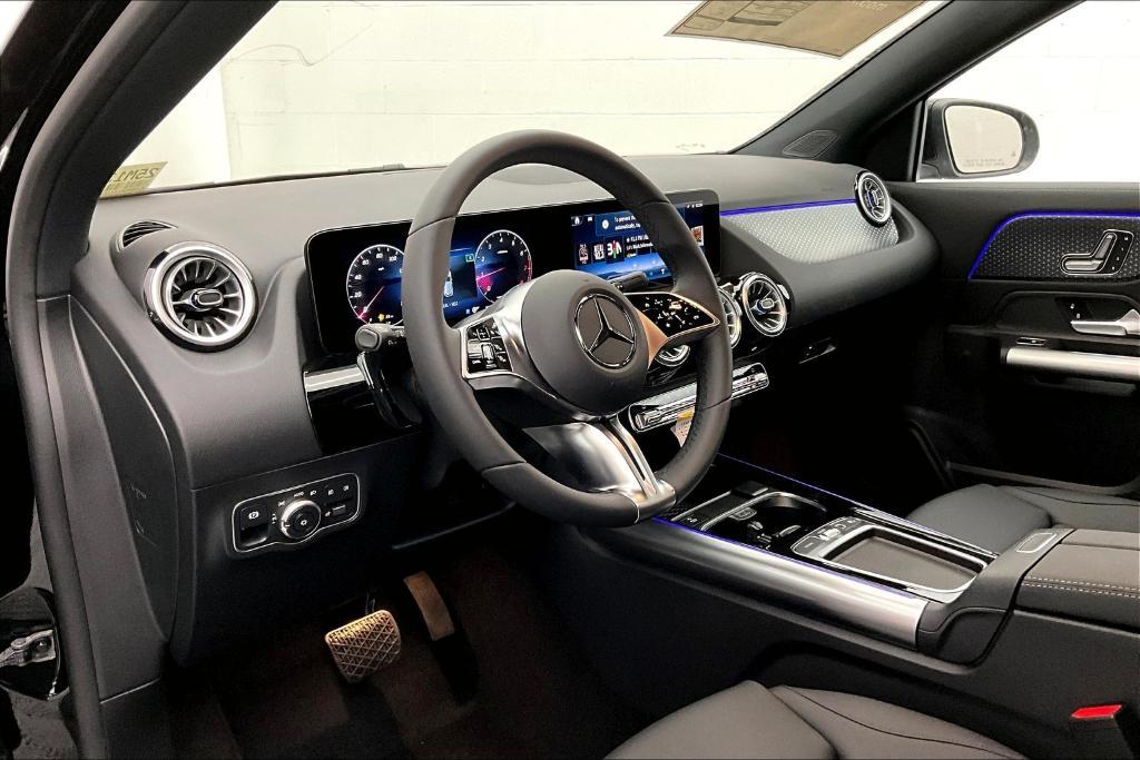 new 2025 Mercedes-Benz GLA 250 car, priced at $44,345