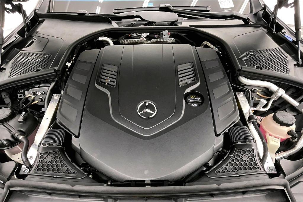 new 2025 Mercedes-Benz Maybach S 580 car, priced at $224,050