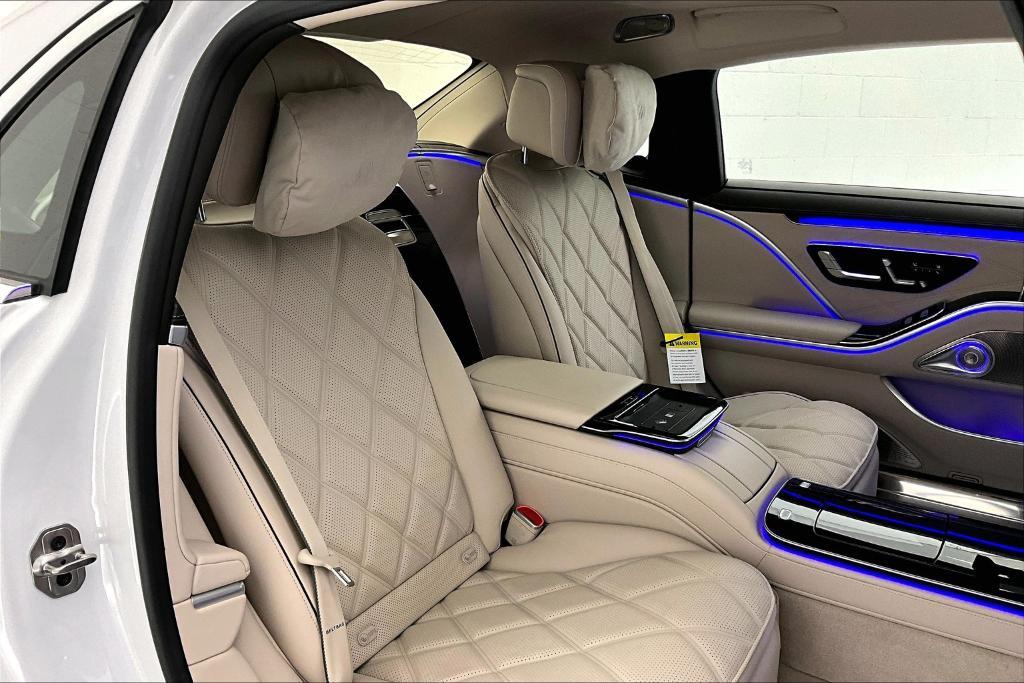 new 2025 Mercedes-Benz Maybach S 580 car, priced at $216,700