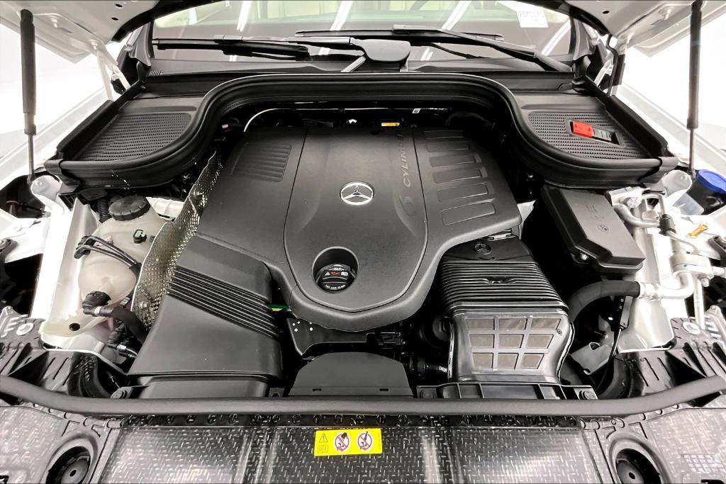 new 2025 Mercedes-Benz GLS 450 car, priced at $90,980