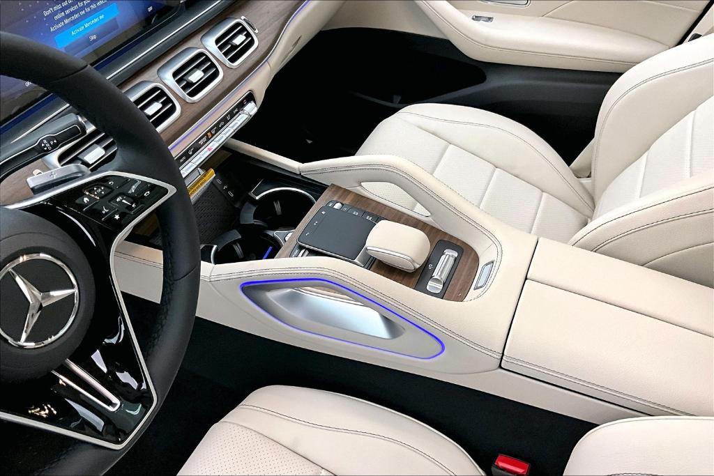 new 2025 Mercedes-Benz GLS 450 car, priced at $90,980