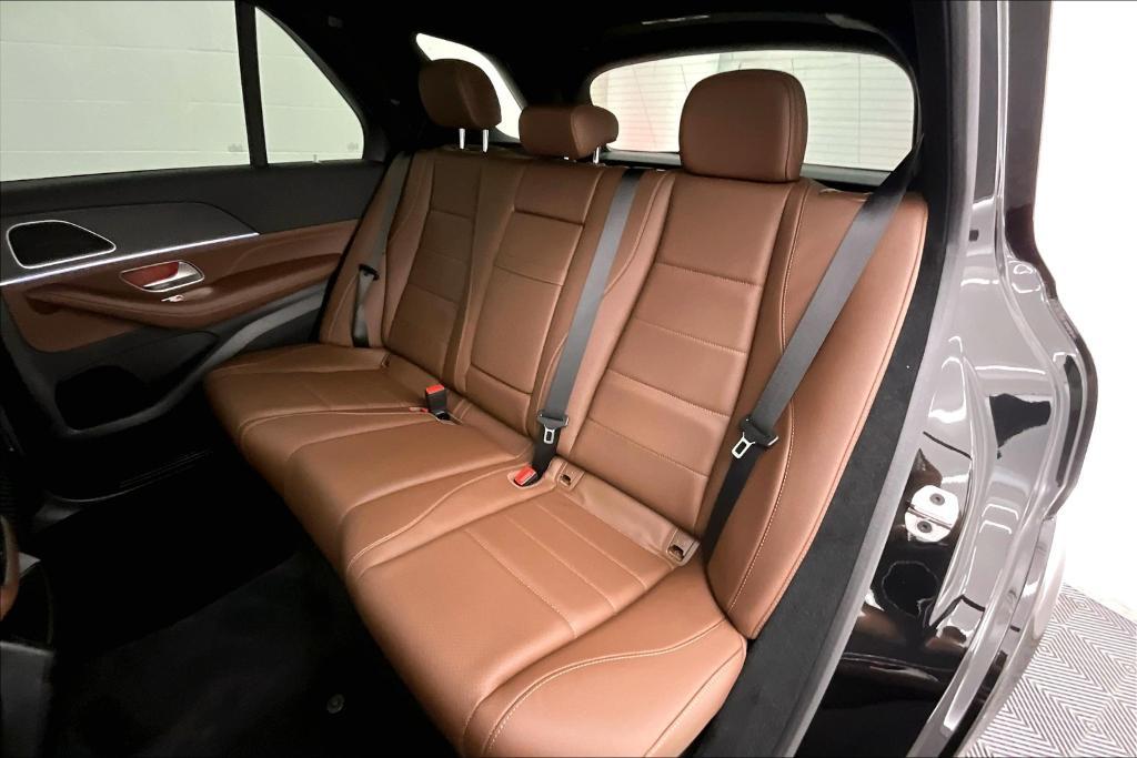 used 2025 Mercedes-Benz GLE 450 car, priced at $70,598