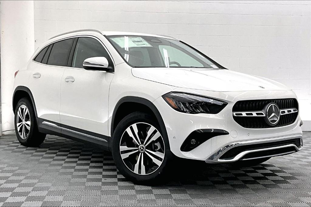 new 2025 Mercedes-Benz GLA 250 car, priced at $44,345