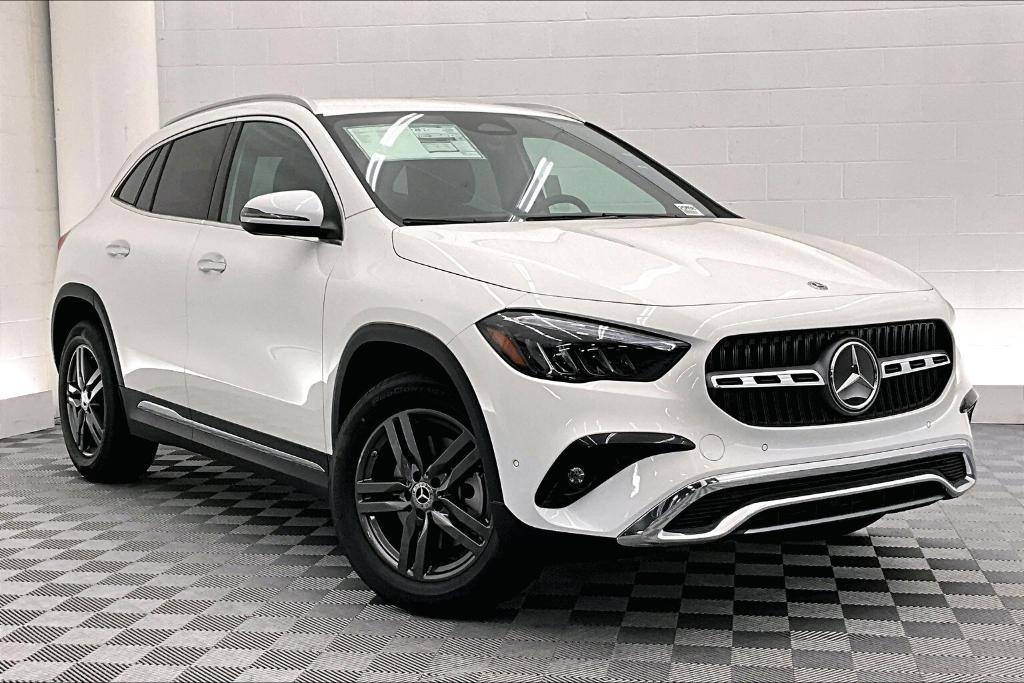 new 2025 Mercedes-Benz GLA 250 car, priced at $44,185