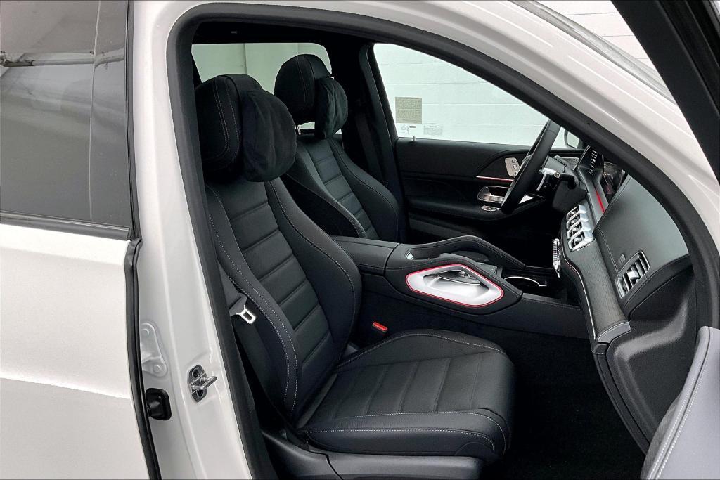 new 2026 Mercedes-Benz GLS 580 car, priced at $121,530