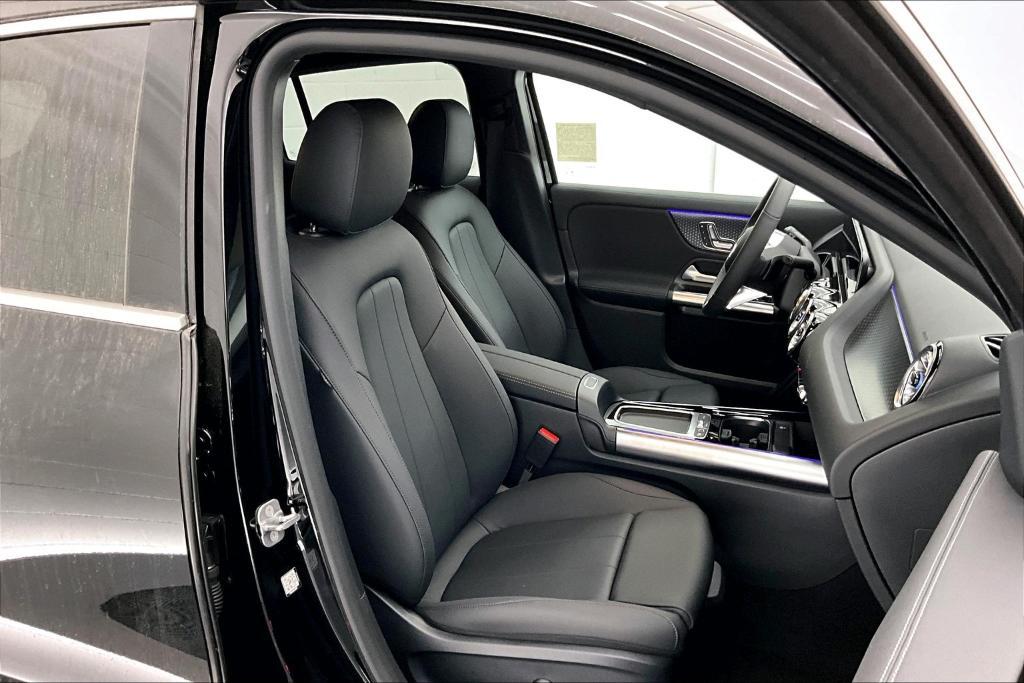 new 2025 Mercedes-Benz GLA 250 car, priced at $44,345